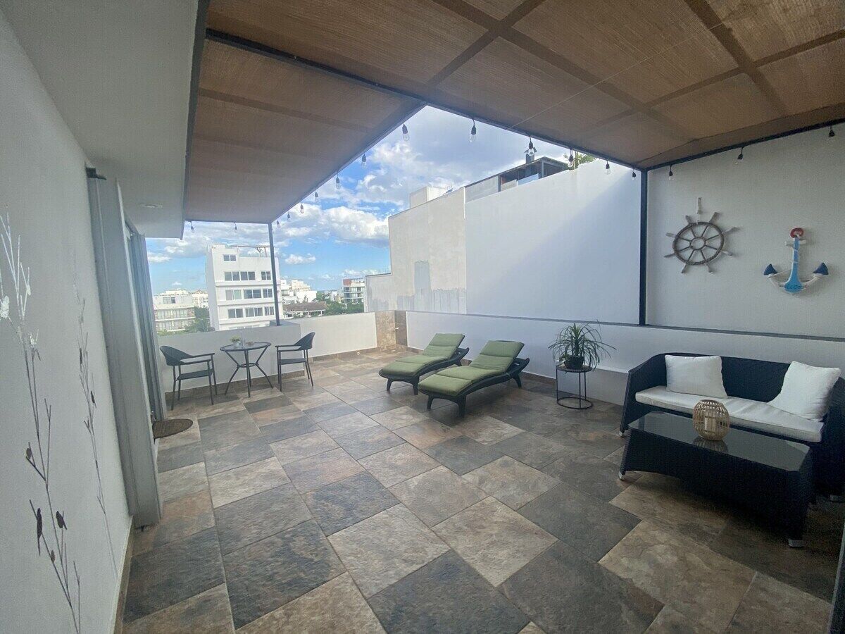 Habitación doble Deluxe, vista a la ciudad | Terraza o patio