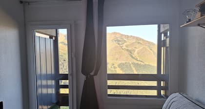 Appartement au pied des pistes- SuperbagnĂšres