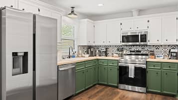 Microwave, oven, stovetop, dishwasher