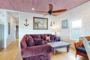TV - OV16 Shared Pool, Pet Friendly (Port Aransas)