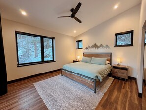 4 chambres, fer et planche à repasser, Wi-Fi gratuit, draps fournis