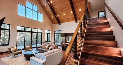 4 Bdrm Multi Family Mountain Retreat 30 min to Slopes!