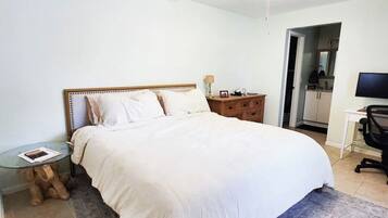 3 slaapkamers, een bureau, gratis wifi, beddengoed