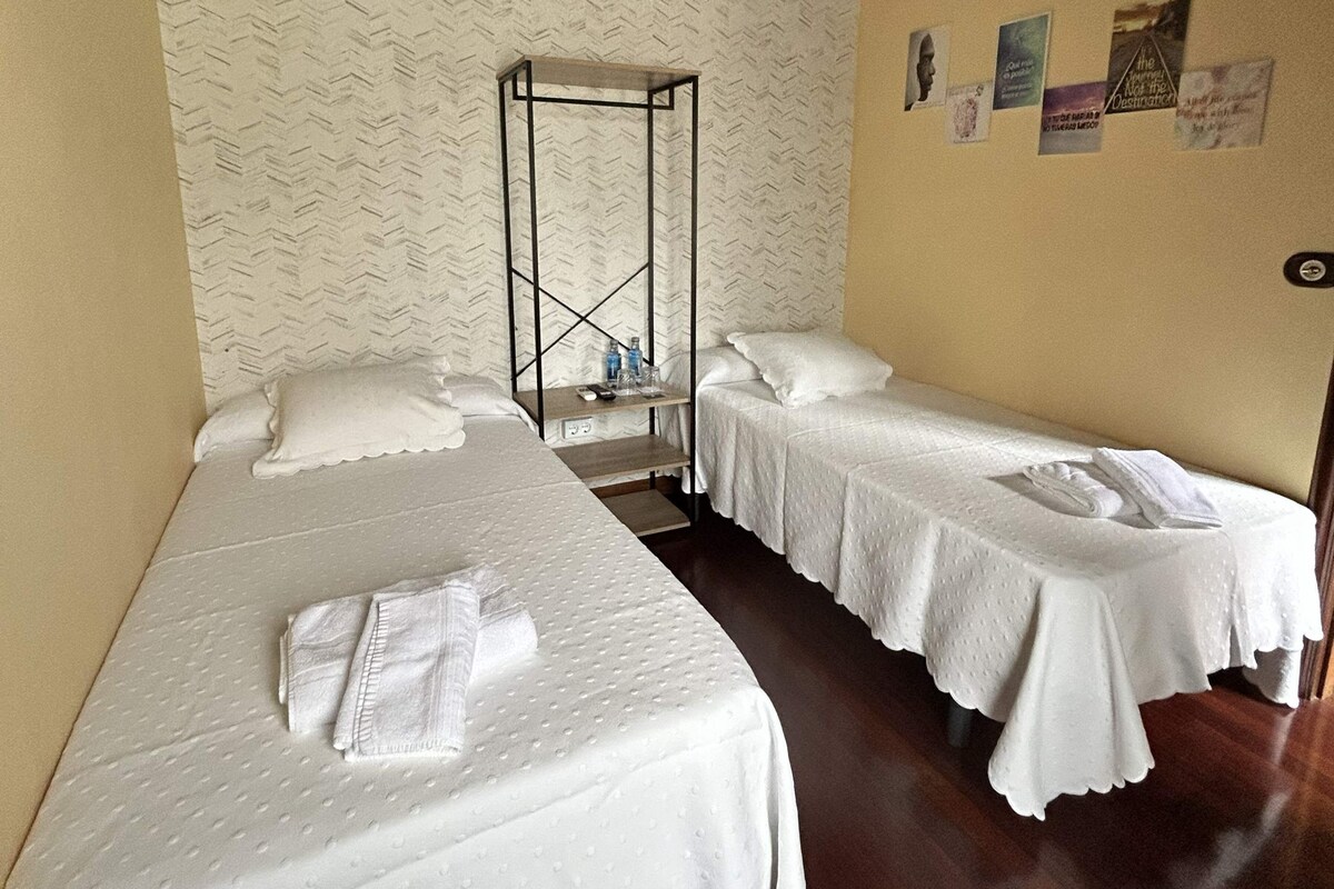 Economy Room, Mountain View | WiFi (free), bed sheets
