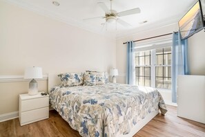 4 chambres, fer et planche à repasser, lit parapluie, Wi-Fi gratuit