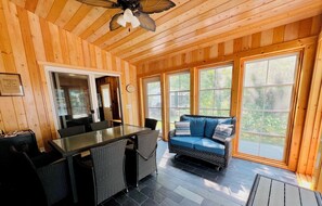 Dining - Bone Lake Cabin Retreat (Luck)