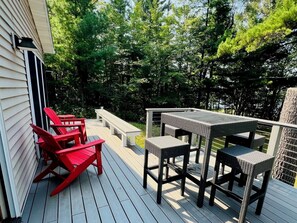 Outdoor dining - Bone Lake Cabin Retreat (Luck)