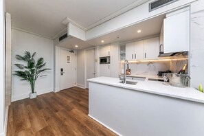 Private kitchen - Viaduct Victory Sub Penthouse (Auckland)