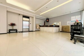 Unclassified image, 5 of 24, button - Jingjiang Hotel (Linhai)