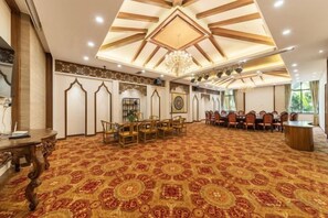 Unclassified image, 4 of 44, button - State lnvestment Exhibition Hotel (Jinghong)