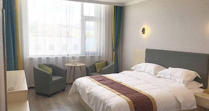 Jiangyan Minghu Hotel
