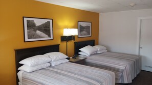 Cortinas blackout, tabla de planchar con plancha y wifi gratis 