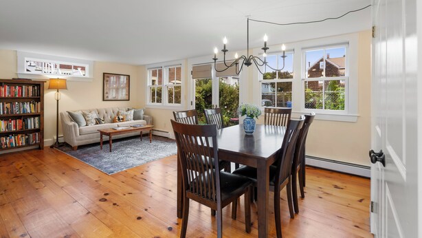 Dining - Entire 4BR 2 Bath Home l Minutes to Downtown Salem (Salem)
