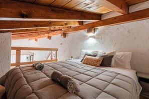 1 bedroom, bed sheets