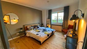 2 bedrooms, iron/ironing board, WiFi, bed sheets