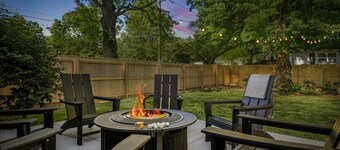 Location! w/King Beds+Hot Tub+GameRoom+Theater+Gym+Fire Pit
