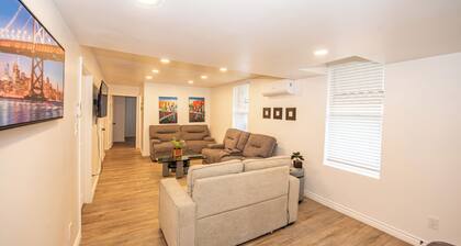 Charming and spacious 3-bedroom HOUSE in a vibrant part of San Diego with AC.