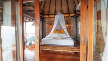 Minibar, bed sheets