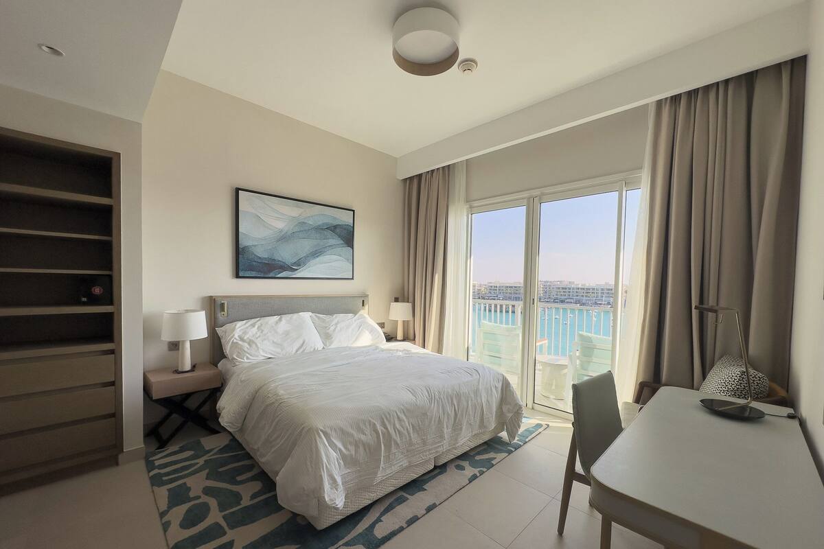 Superior suite, uitzicht op jachthaven | Gratis wifi, beddengoed