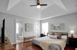 3 chambres, fer et planche à repasser, lit parapluie, Wi-Fi