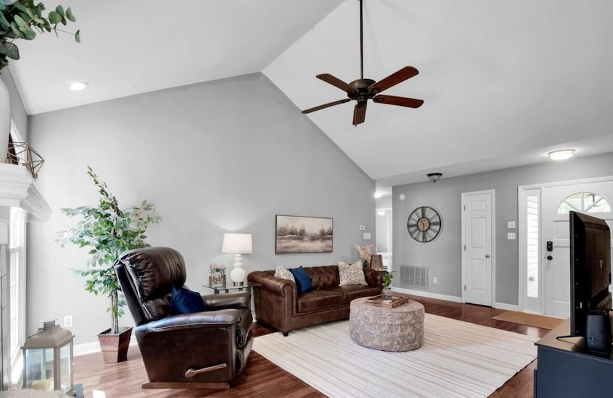 Brookside Bungalow- Quiet & Charming, 3 Bed 2 Bath, Fully Stocked Home In Monroe - Monroe, NC