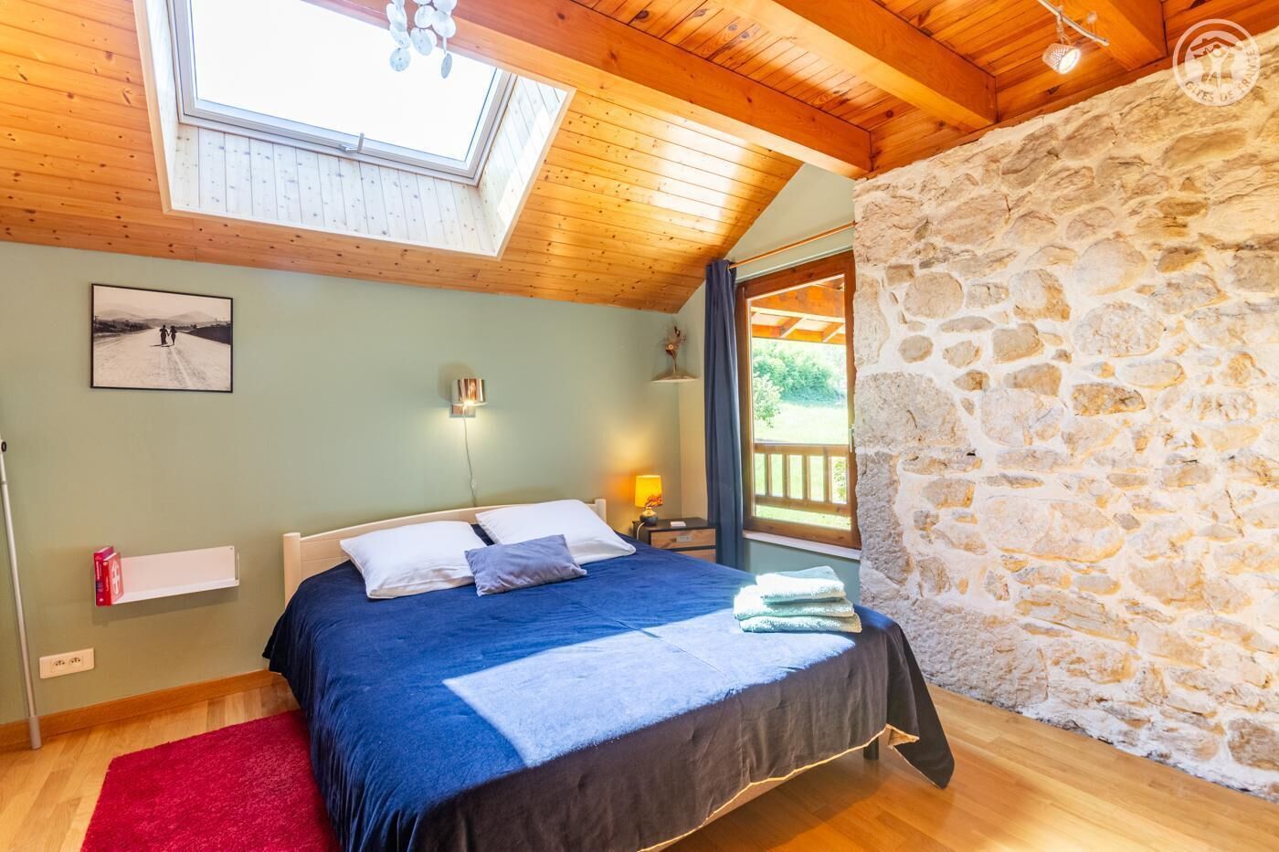 3 bedrooms, iron/ironing board, travel cot, free WiFi