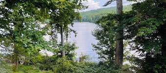 Escape to Bear Cove: Your Cozy Lakeside Getaway on Meddybemps Lake! 🌲🏞️