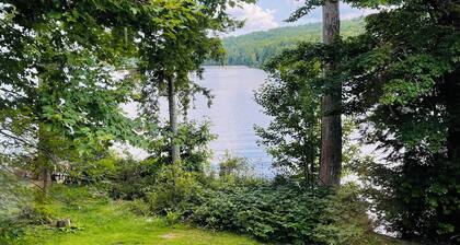 Escape to Bear Cove: Your Cozy Lakeside Getaway on Meddybemps Lake! 🌲🏞️