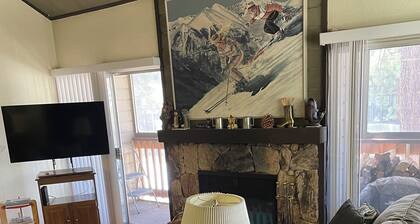 1-bedroom condo plus loft in lovely Mammoth Lakes with WiFi in la residence 4