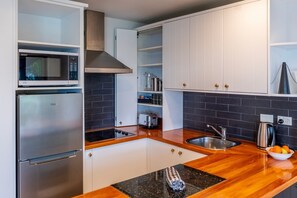 Seaview - Upstairs One Bedroom Apartment | Private kitchen