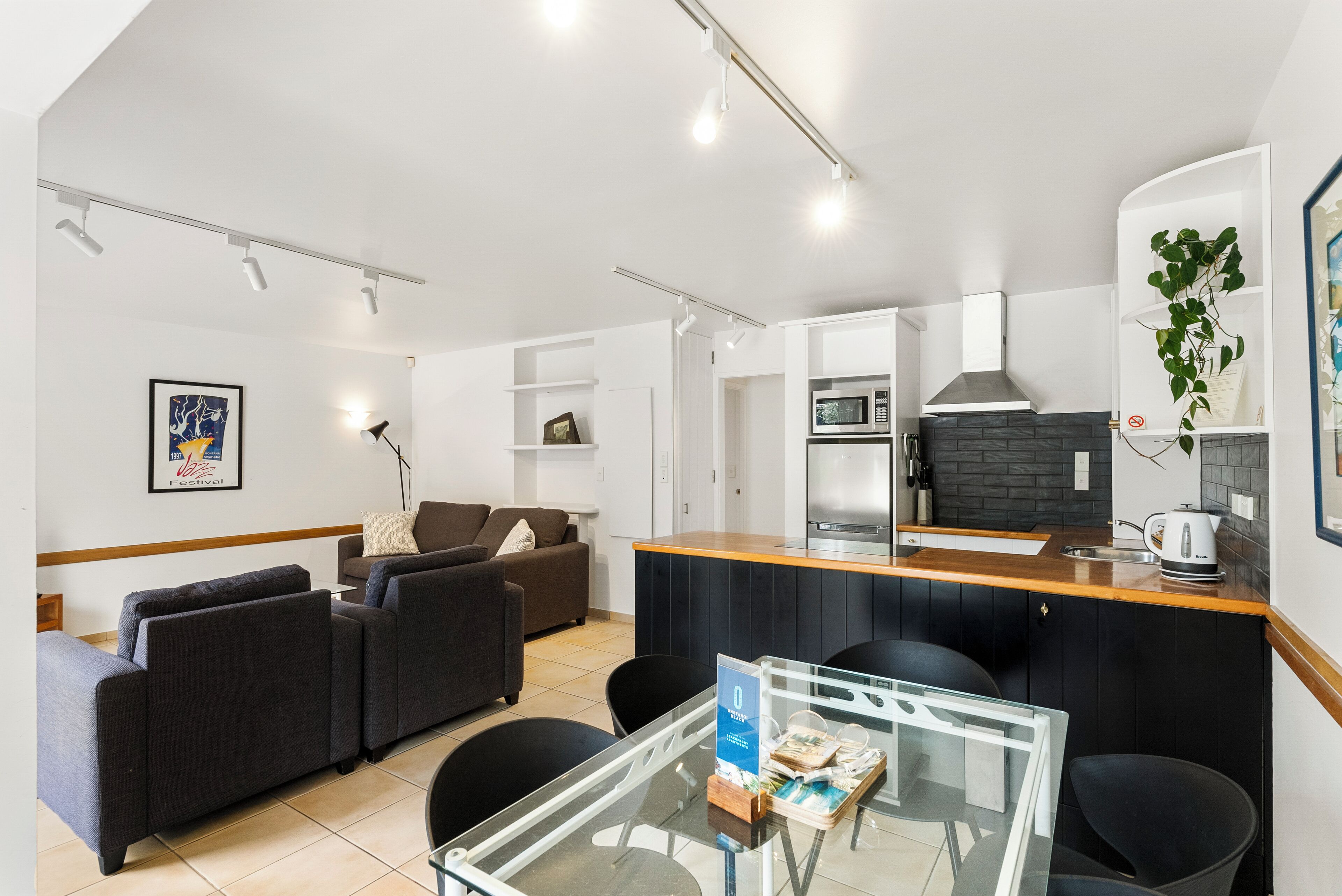 Garden View Oceanfront - Downstairs Two Bedroom Apartment | Living area