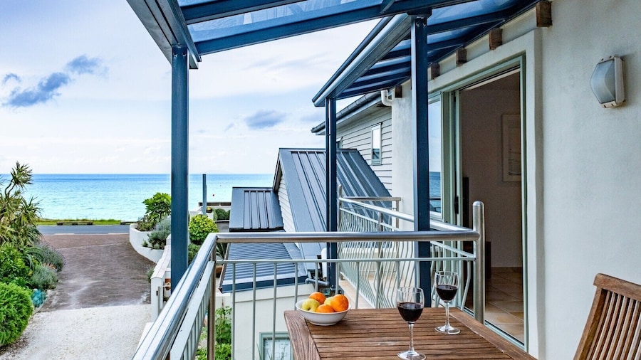 Beachfront on Waiheke