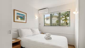 Garden View Oceanfront - Downstairs Two Bedroom Apartment