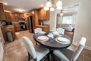 Interior - Modern Stay on Green Valley - 2.5 mi to downtown Greensboro (Greensboro)