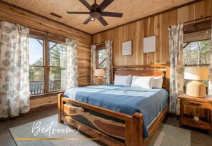 4 habitaciones, tabla de planchar con plancha y cuna de viaje 