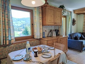 Dining - Hermine by Interhome (Auffach)