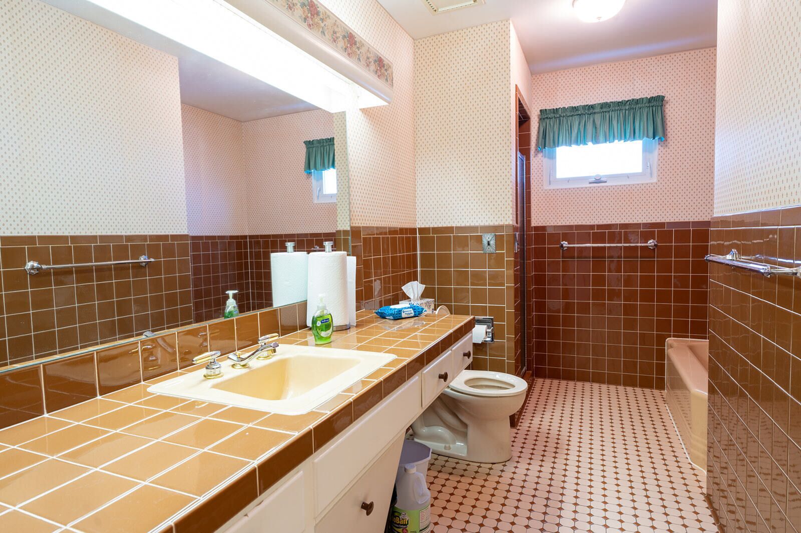 Beautiful home centrally located in Erie, PA