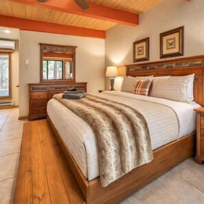 2 bedrooms, WiFi, bed sheets - Sedona Oak Creek Canyon Cottage: A cozy 2BR retreat near stunning canyon views. (Sedona)