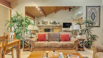 Télévision, cheminée