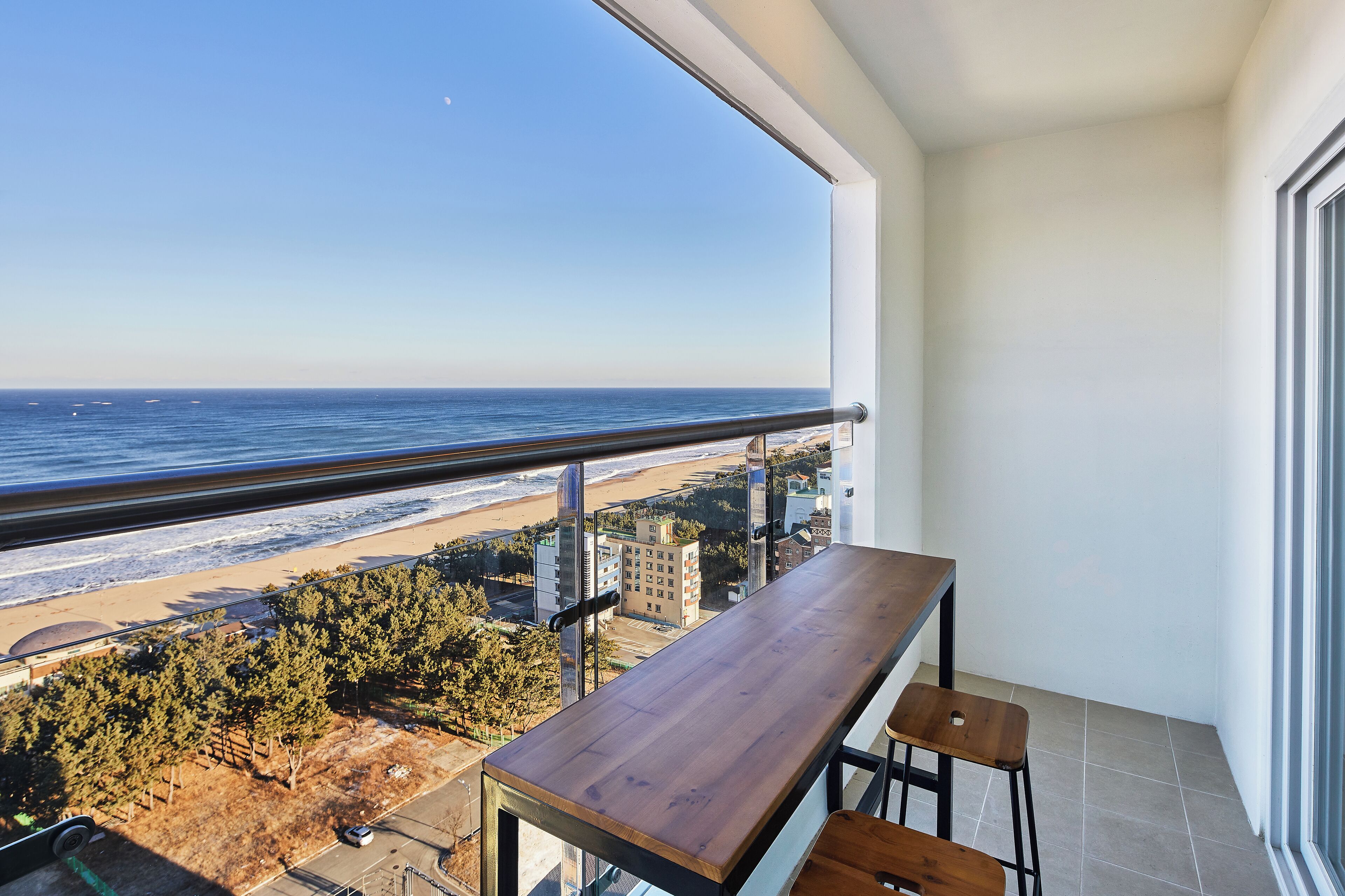 Two-Room Suite Ocean | Beach/ocean view