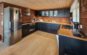 Fridge, microwave, dishwasher, coffee/tea maker