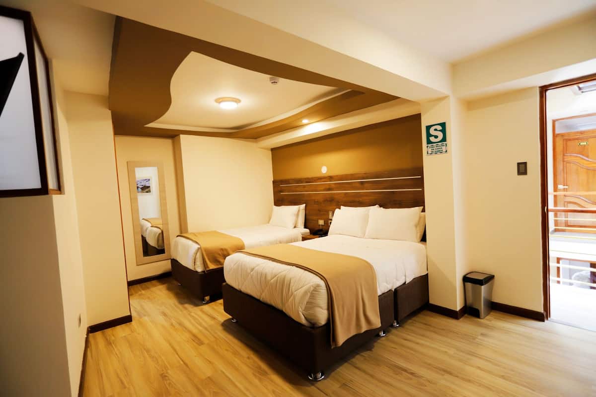 Down duvets, desk, free WiFi