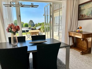 Imagen sin descripción, 3 de 33, botón