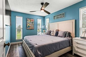 3 عدّة غرف نوم وسرير سفر وواي فاي وملاءات أسرّة