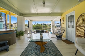 Outdoor dining - 3BR Waterfront • Hot Tub + Dock • Kayaks • Bikes (Hernando Beach)