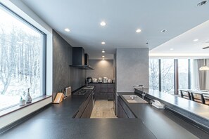 Shared kitchen facilities - Villa Yin Niseko (Kutchan)