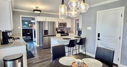 Spacious Memphis Stay w/ Foosball Table, Games & Movie Nights