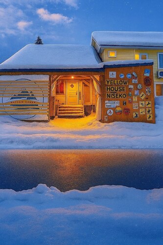 Yellow House Niseko