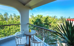 Terrace/patio - Sunrise Ocean Villa 4BR Tan Thanh Beach  (Da Nang)