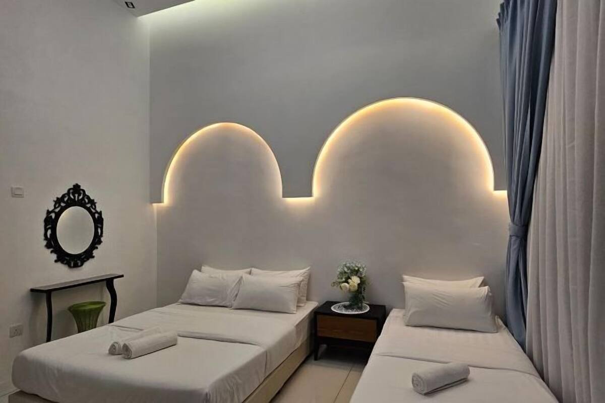 Ferros/tábuas de passar roupa, Wi-Fi de cortesia, roupa de cama